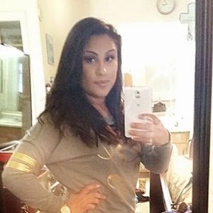 Meet your Posher, Nora